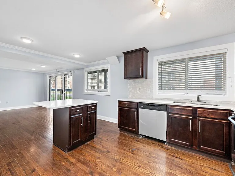 4544 Summit St — Photo 14