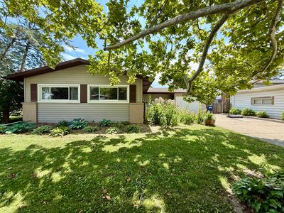 241 Diamond Head Dr, Des Plaines, IL, 60018