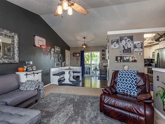 5th image of 1926 N Hodges Ln