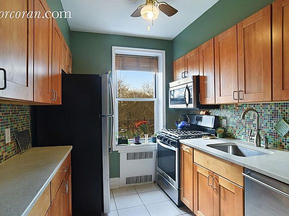 3rd image of 1825 Foster Ave APT 5A