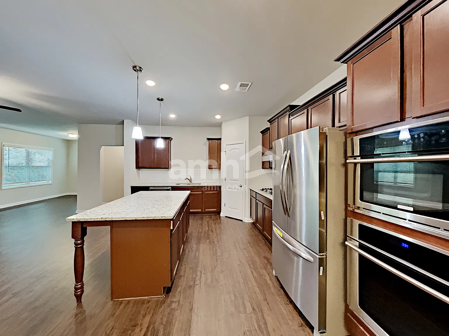 5 bed, 4.5 bath, 2446 sqft, $2,795 — Photo 3