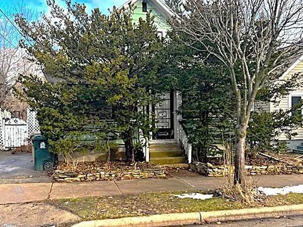 2614 E Dayton St, Madison, WI 53704