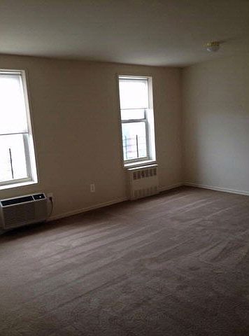 2nd image of 265 Mill Rd APT 5D
