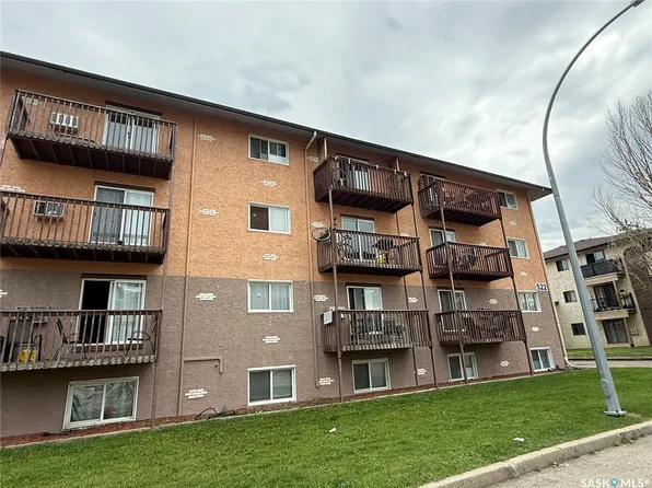 522 X Avenue S #403, Saskatoon, SK S7M 4X9