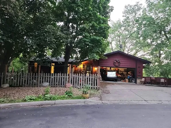 2301 Crestview Ave, Golden Valley, MN 55422