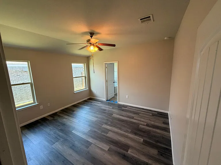 1925 Alvarado Dr — Photo 15