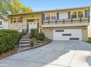 339 Bennett Ln, Des Plaines, IL 60016