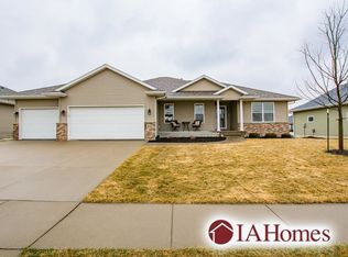 1380 Valentine Cir, Marion, IA 52302