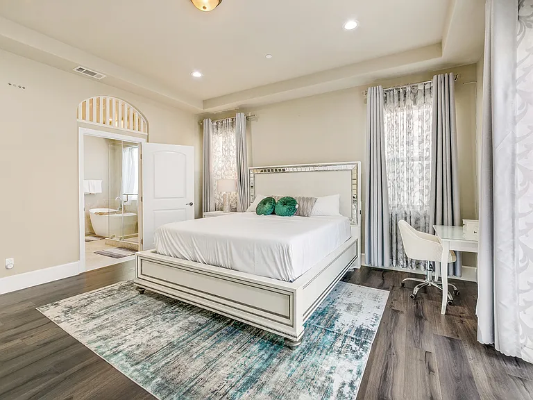 12363 Brad Ln — Photo 3