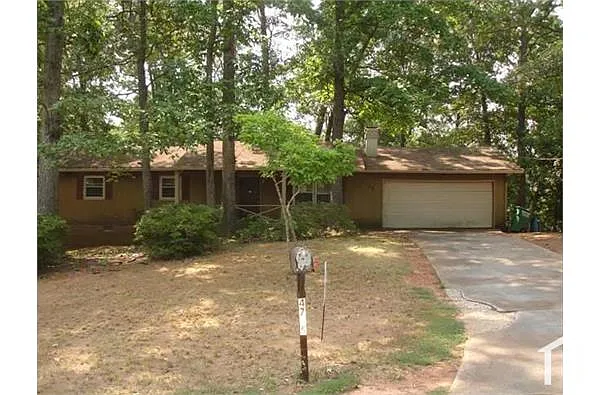 4795 Manor Dr photo 1