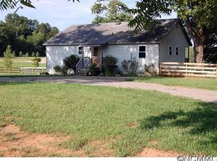 239 Gilbert Rd, Columbus, NC 28722