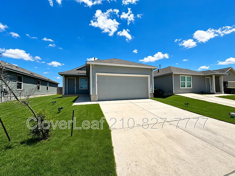 3 bed, 2.0 bath, 1450 sqft, $1,500 — Photo 3