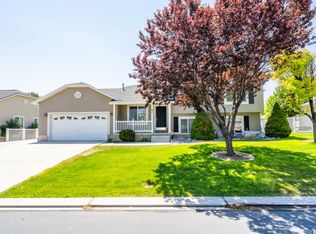 81 E Amber Rd, Saratoga Springs, UT 84045