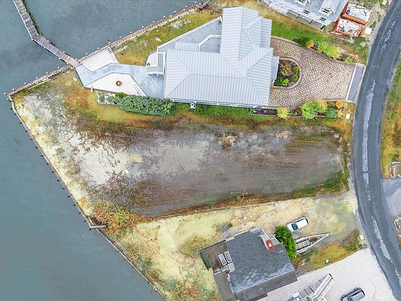 2nd image of 3336 Blackbeard Rd