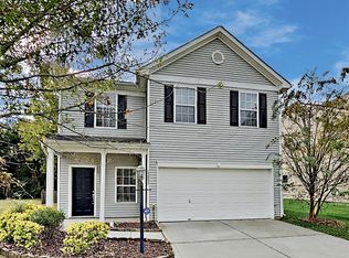 15527 Lakepoint Forest Dr, Charlotte, NC 28278