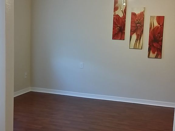 3rd image of 5439 Denver St NE