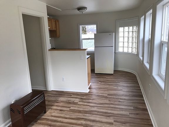 5th image of 700 Madison St