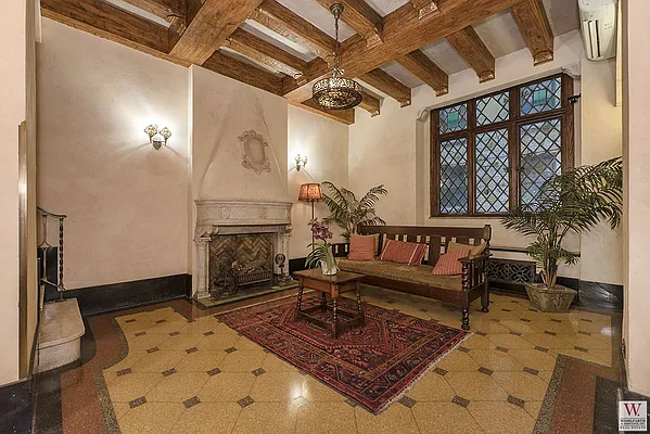 Rented by Wohlfarth & Associates Inc | media 1