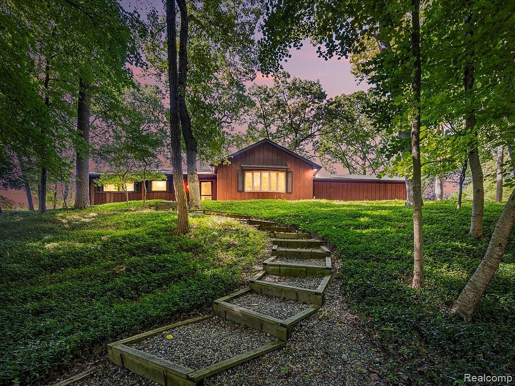 434 W Maryknoll Rd, Rochester Hills, MI 48309 Zillow