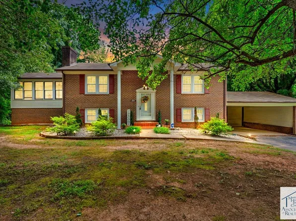 227 Vista View Ln, Ridgeway, VA 24148