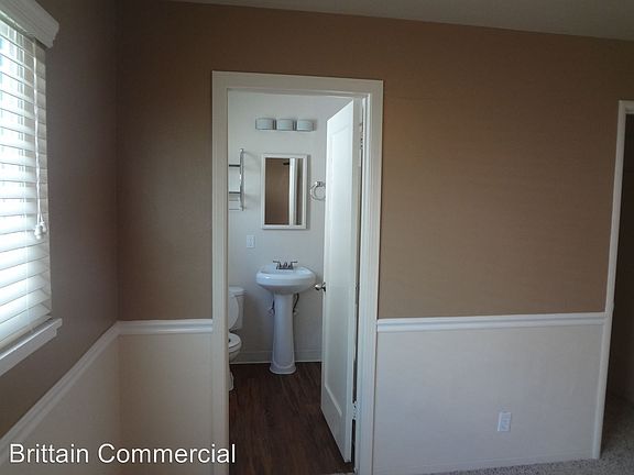 4th image of 1808 N St APT 06