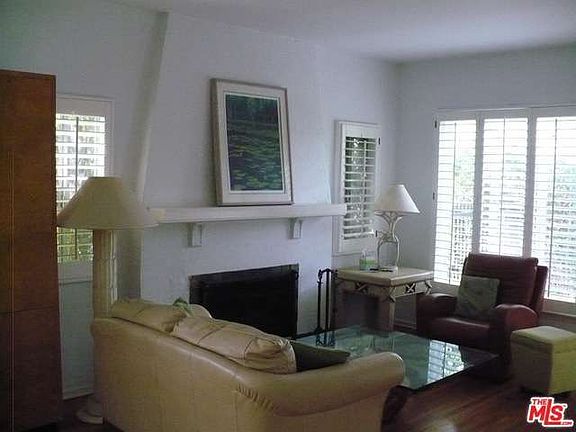 4th image of 9030 Dorrington Ave