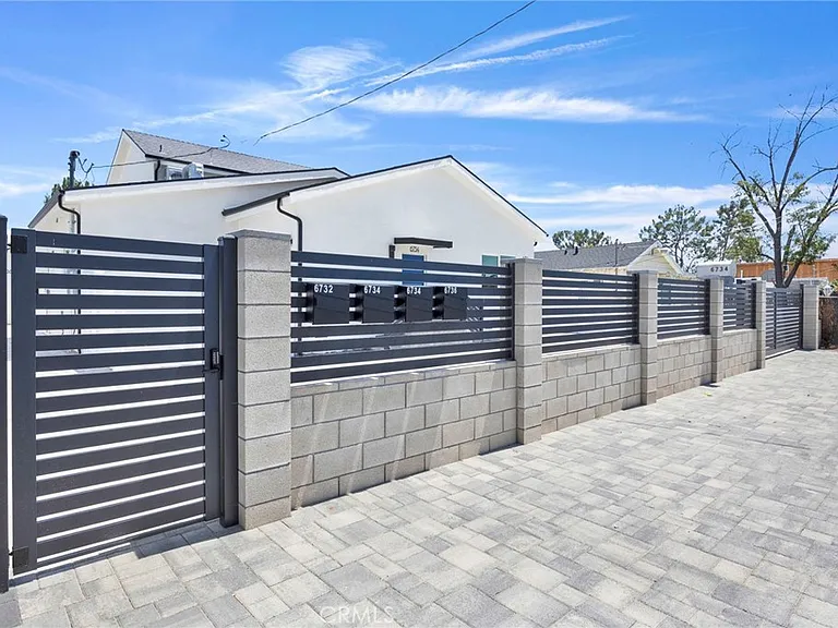 6736 Gentry Ave — Photo 14