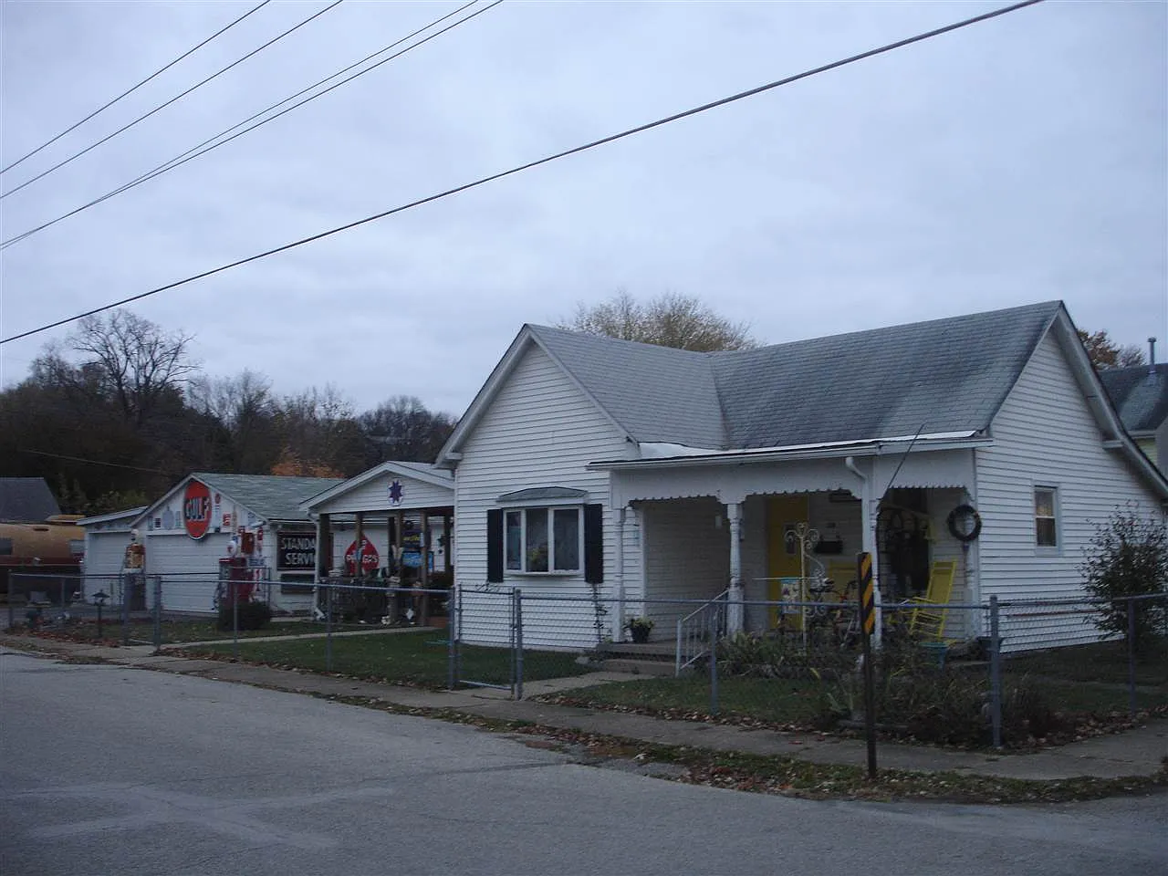 206 Beem St photo 1