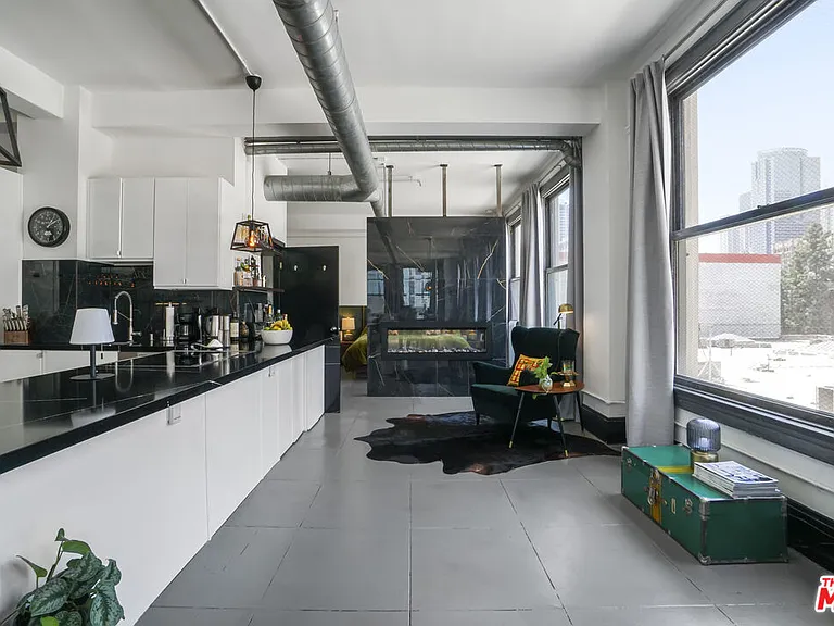 108 W 2nd St #313 — Photo 14