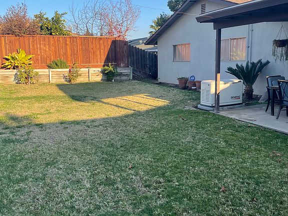 2nd image of 960 Maria Dr