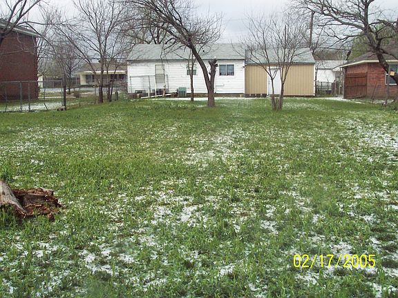 Backyard looking at the hous