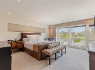 196 N Carmelina Ave, Los Angeles, CA 90049