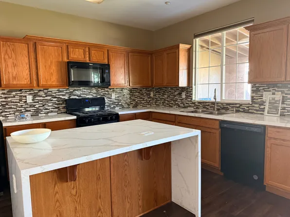 516 Pear St, Madera, CA 93638