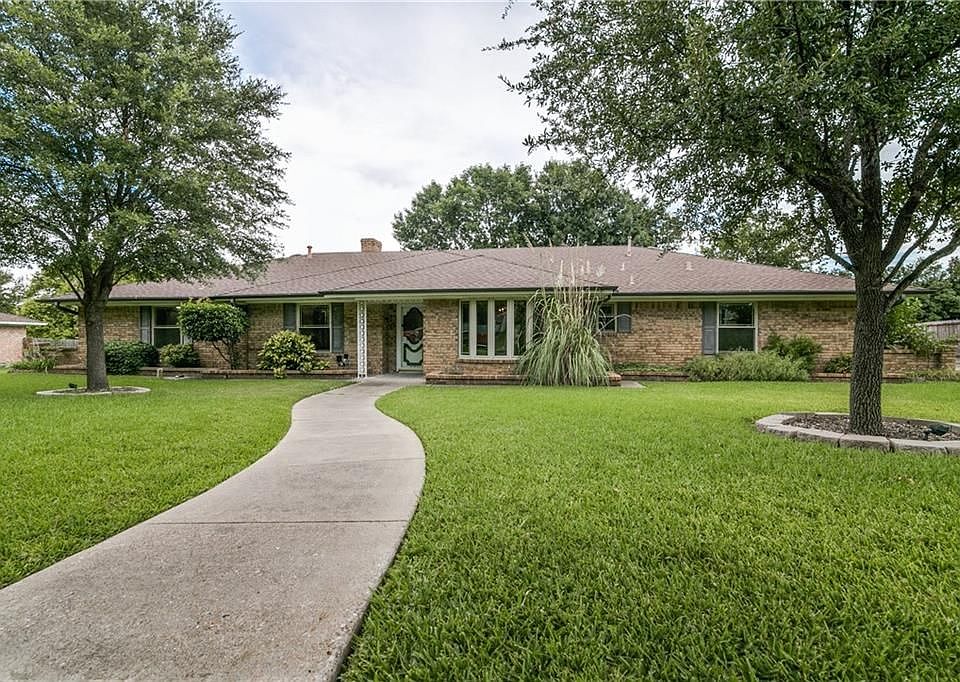 1st image of 406 Cashmere Dr
