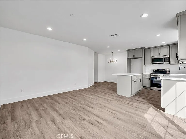16385 Valencia Ave #3 — Photo 11