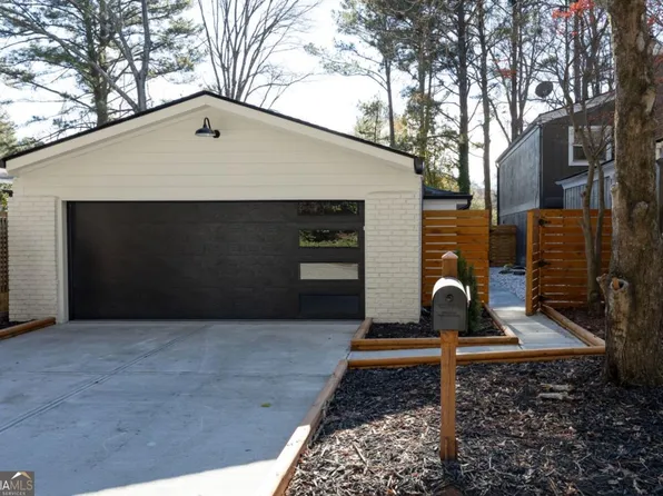 2952 Chipmunk Trl SE, Marietta, GA 30067