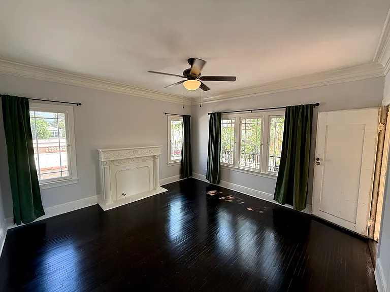 1225 S Plymouth Blvd #1225 — Photo 4