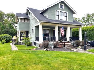 8092 Brookside Dr, Olmsted Falls, OH 44138