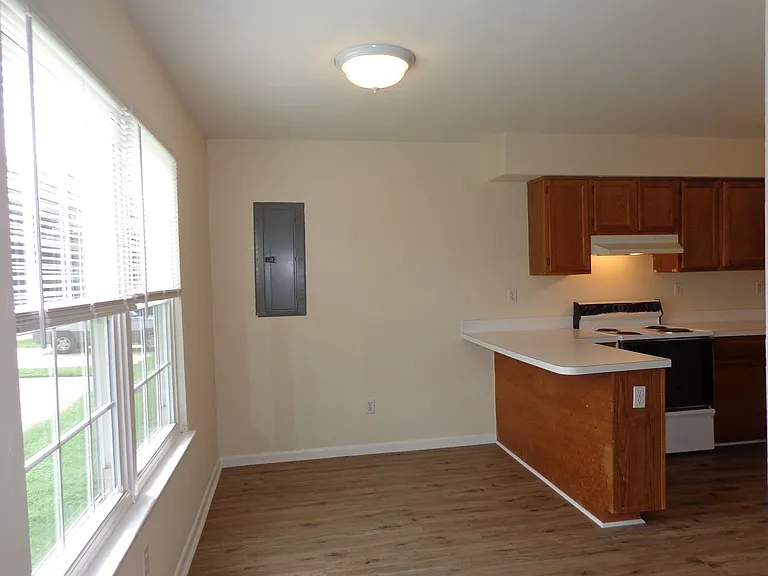 4636 Coronet Ave — Photo 7