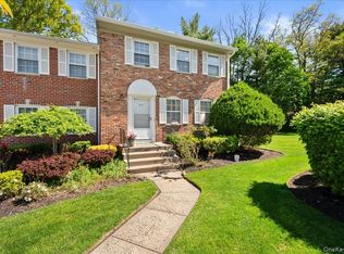 459 Hopi Ct, Suffern, NY 10901