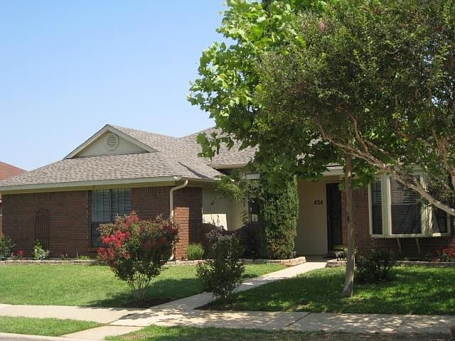 1st image of 654 Hood Dr