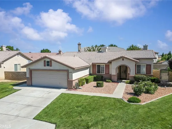 1219 W Holguin St, Lancaster, CA 93534