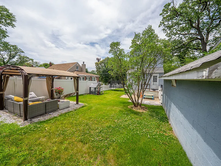 306 E Passaic Ave — Photo 13