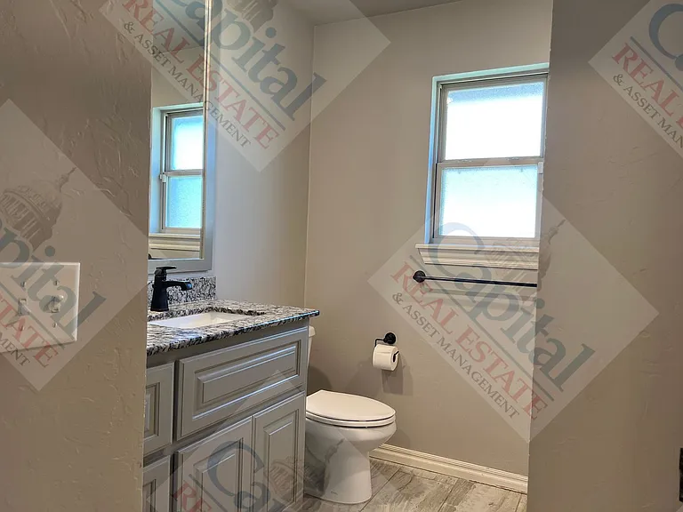 3316 NW 158th Ter — Photo 32