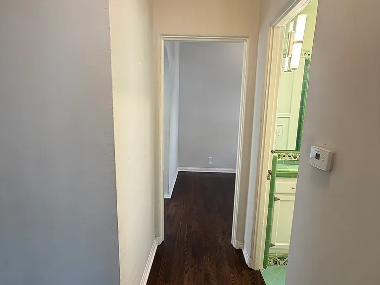 1047 S Orange Grove Ave #1 — Photo 22