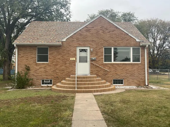214 E 3rd St, Oakley, KS 67748