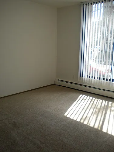 2612 N Maryland Ave — Photo 14