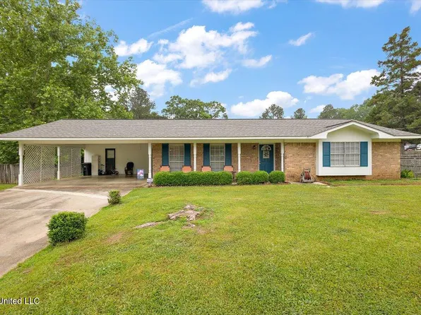 232 Pinehurst Cir, Hazlehurst, MS 39083