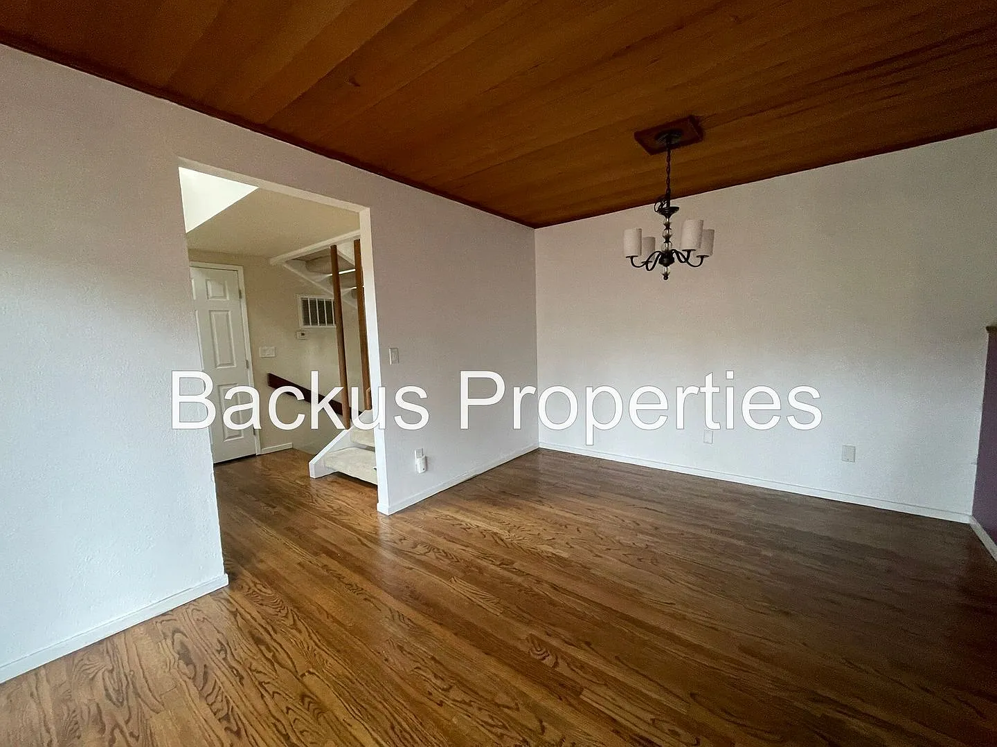 Wonderful Home in Charter Oaks — Photo 4