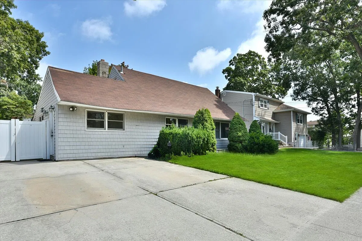 3 bed, 1085 sqft, $4,000 — Photo 2